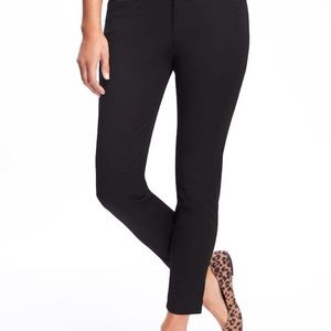 Size 0 Old Navy Pixie Mid-Rise Ankle Pants